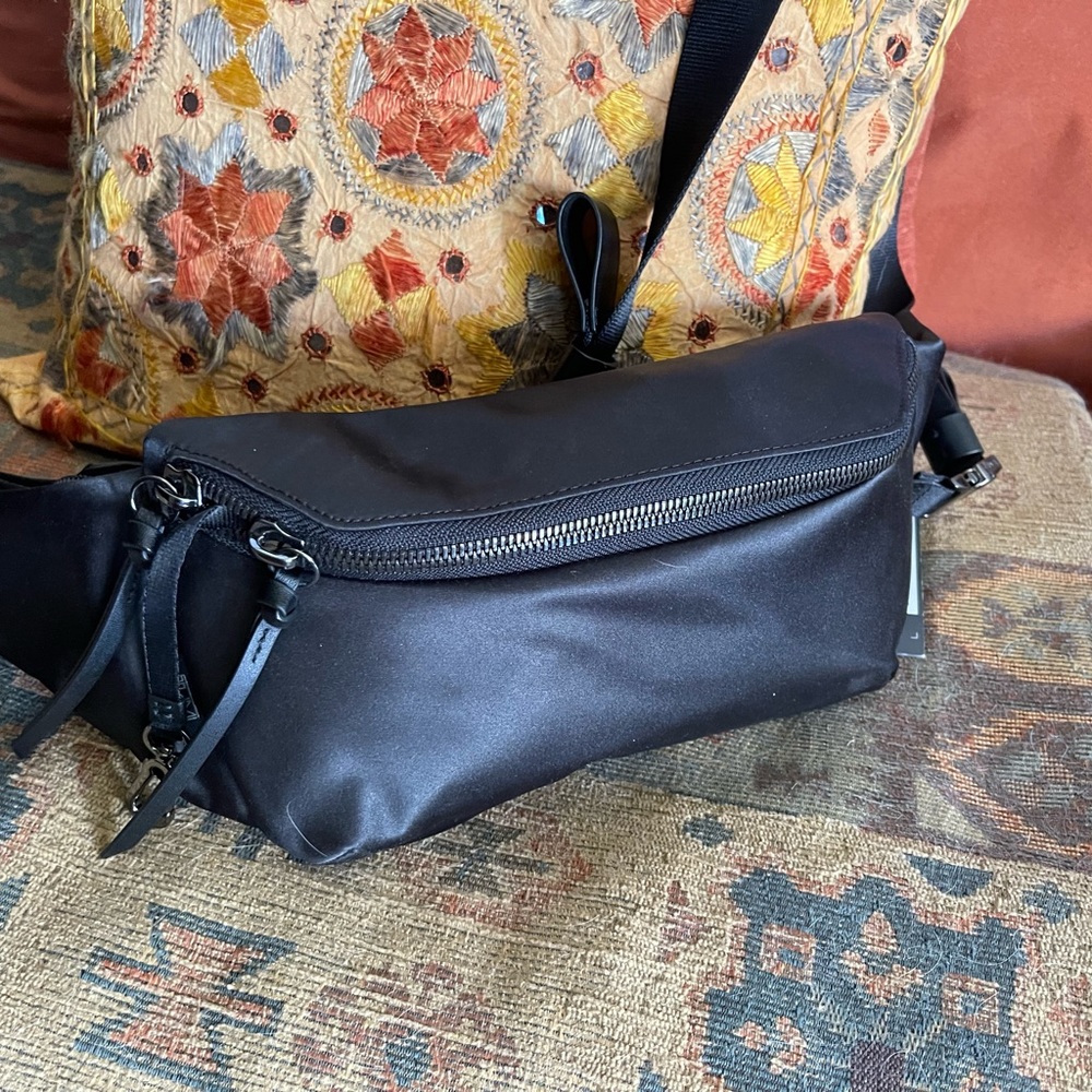 TUMI Devore Black Sloan Sling  -brand New!